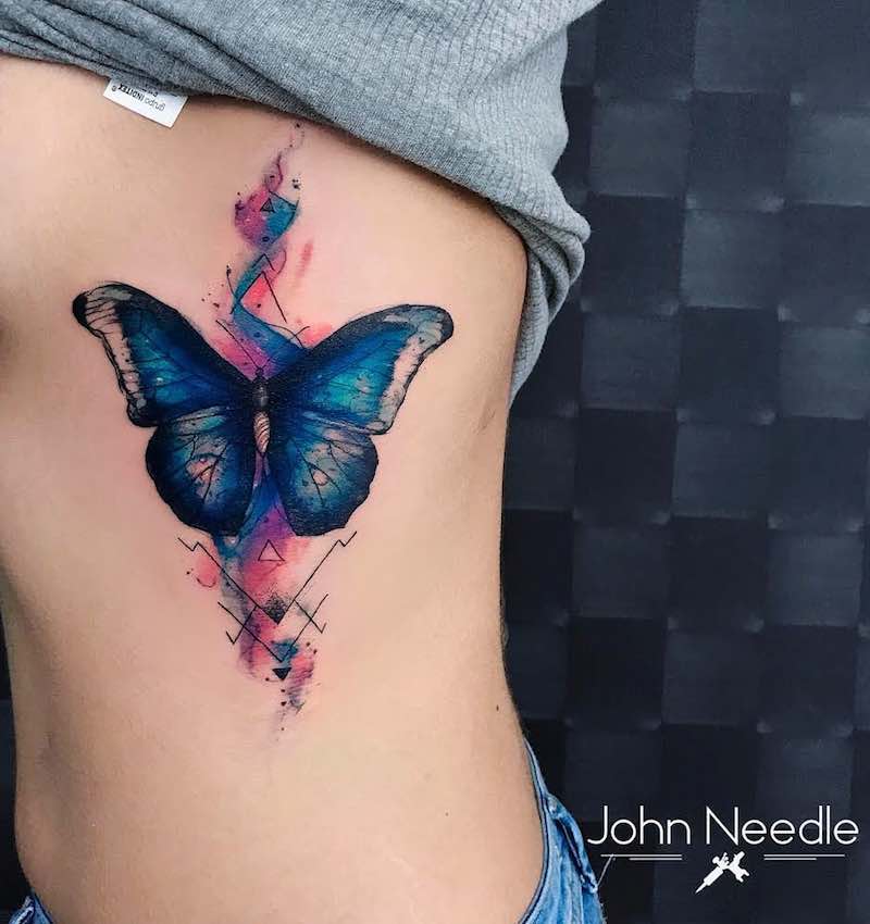 Un tatuaje de mariposa bastante bueno Un tatuaje de mariposa bastante bueno