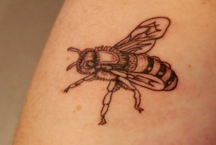 tatuajes-abejas-37