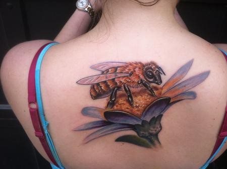 tatuajes-abejas-39