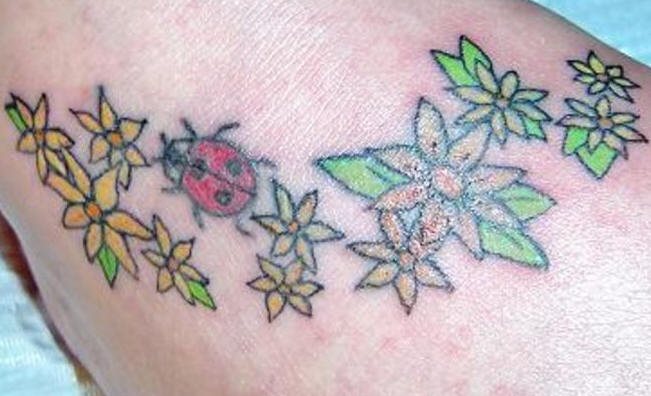 tatuaje-mariquitas-35