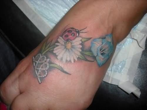 tatuajes-de-mariquitas-15