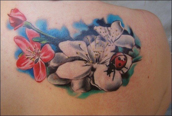tatuajes-de-mariquitas-23