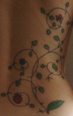 tatuajes-de-enredaderas-trepadoras-41