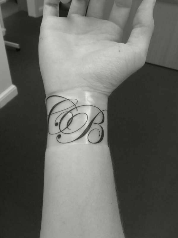 idea tatuaje muneca 216
