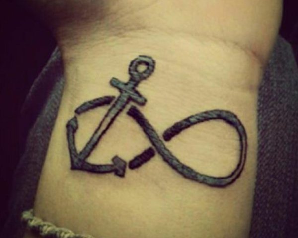 idea tatuaje muneca 230