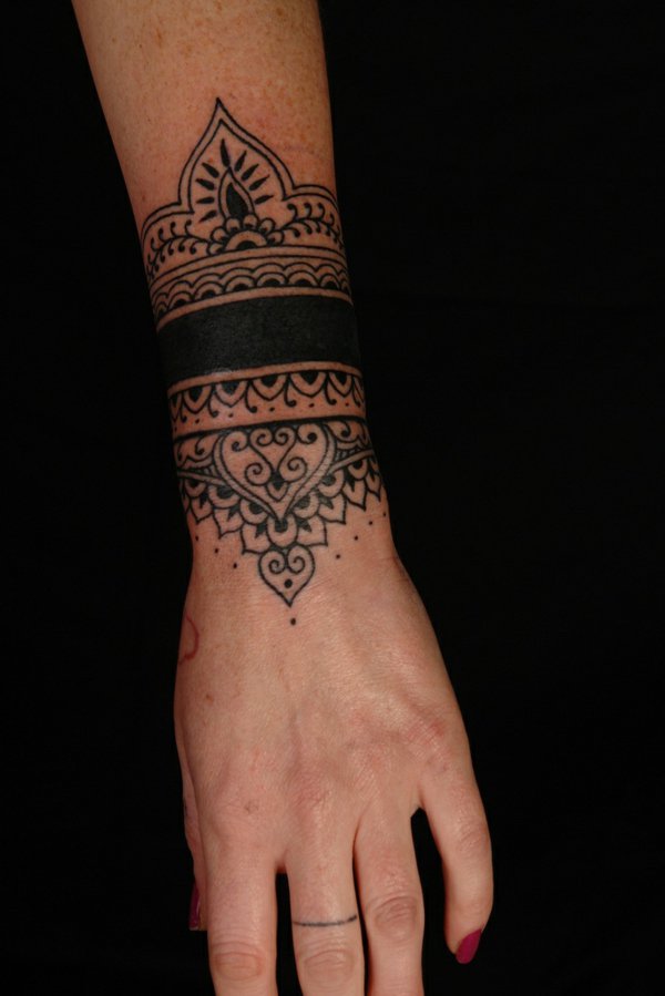 tatuaje muneca modelo 101