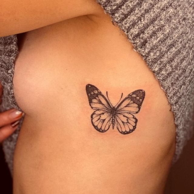 tattoo femenino bonita mariposa 07