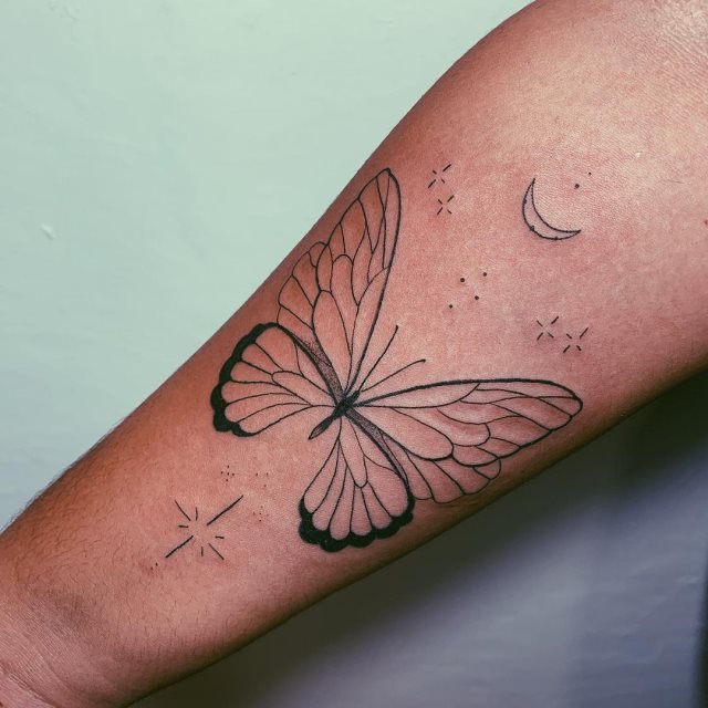 tattoo femenino bonita mariposa 08