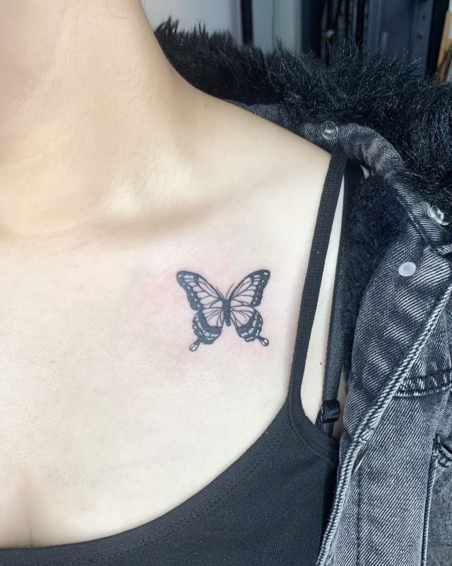 tattoo femenino bonita mariposa 12