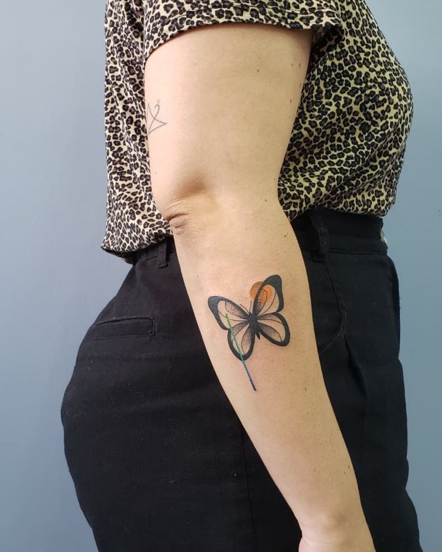 tattoo femenino bonita mariposa 16