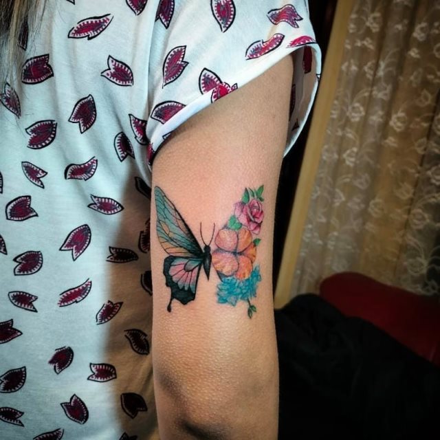 tattoo femenino bonita mariposa 20