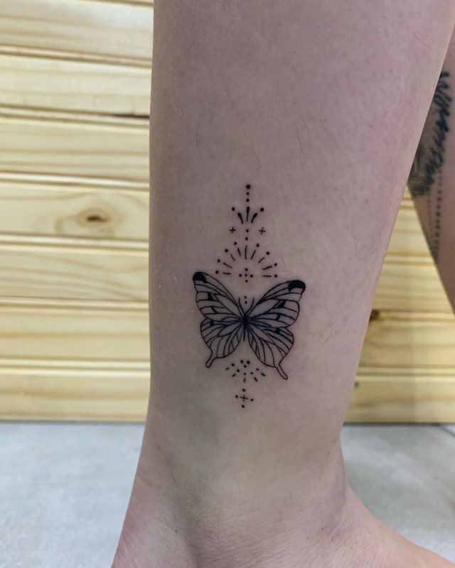 tattoo femenino bonita mariposa 43