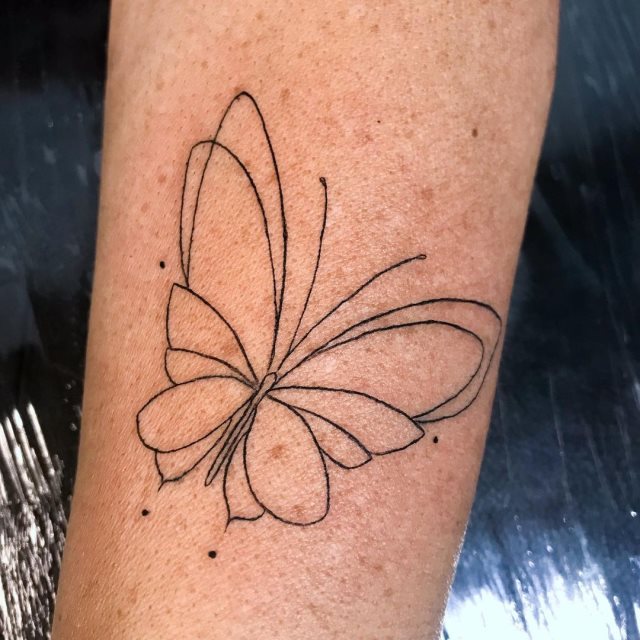 tattoo femenino bonita mariposa 49