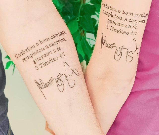 tattoo femenino con frase en el brazo 42
