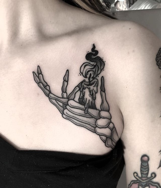 tattoo femenino con fuego 10