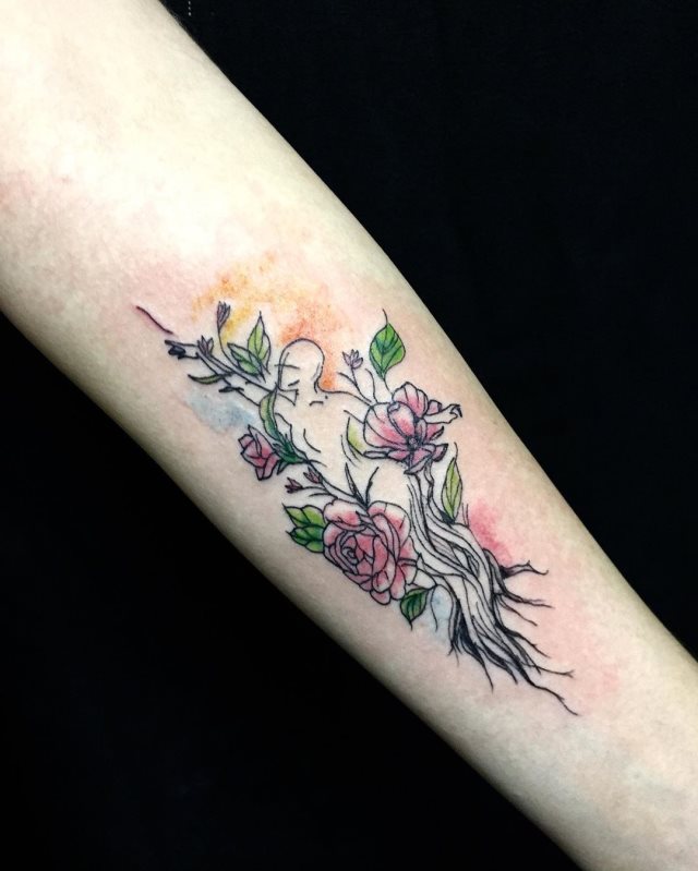 tattoo femenino con mucho color 04