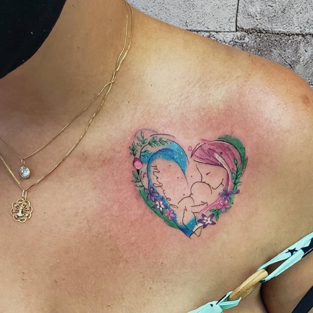tattoo femenino con mucho color 23