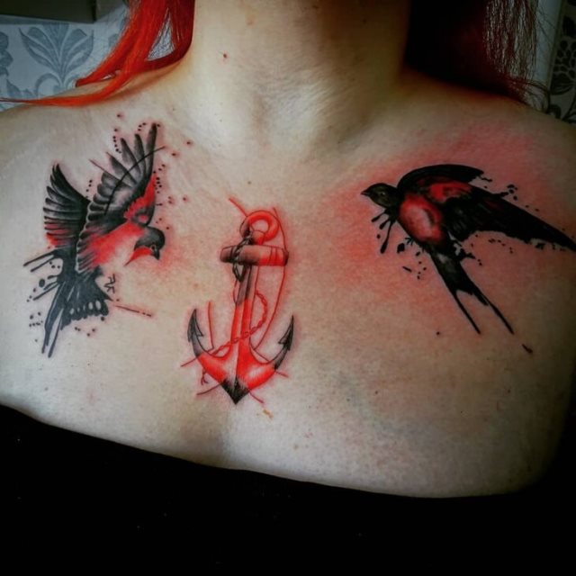tattoo femenino con un ancla 24