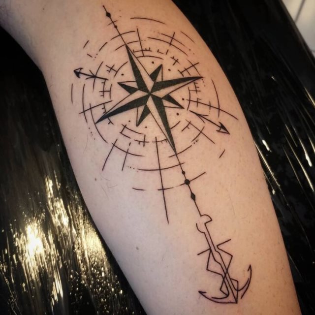 tattoo femenino con un ancla 43