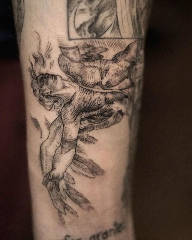 tattoo femenino con un angel 17