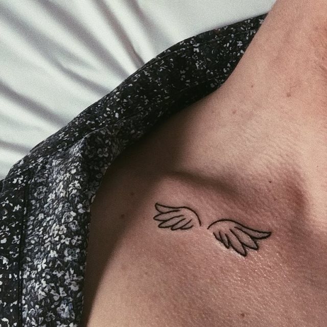 tattoo femenino con un angel 41