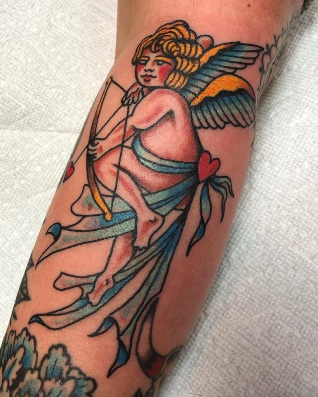 tattoo femenino con un angel 44