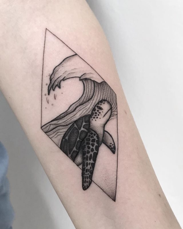 tattoo femenino con un animal 04