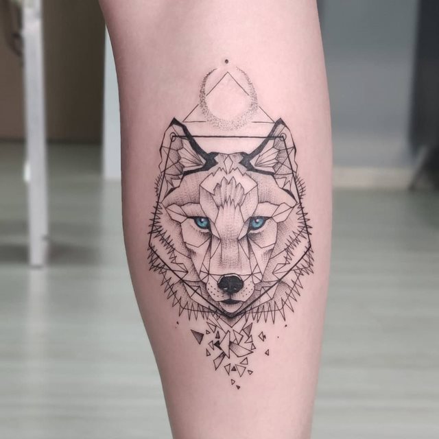 tattoo femenino con un animal 17