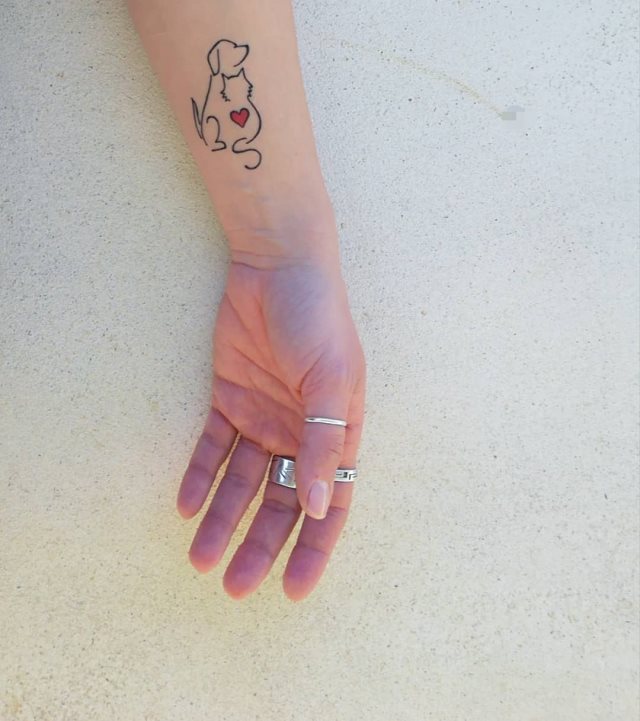 tattoo femenino con un animal 25