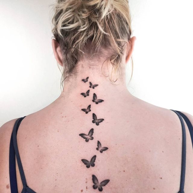 tattoo femenino con un animal 33