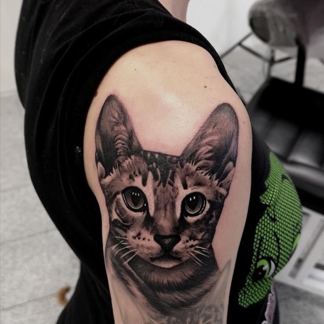 tattoo femenino con un animal 35