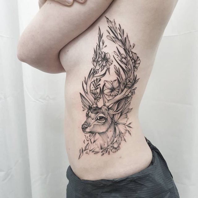 tattoo femenino con un animal 38