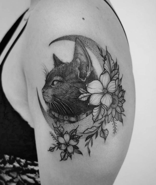 tattoo femenino con un animal 67