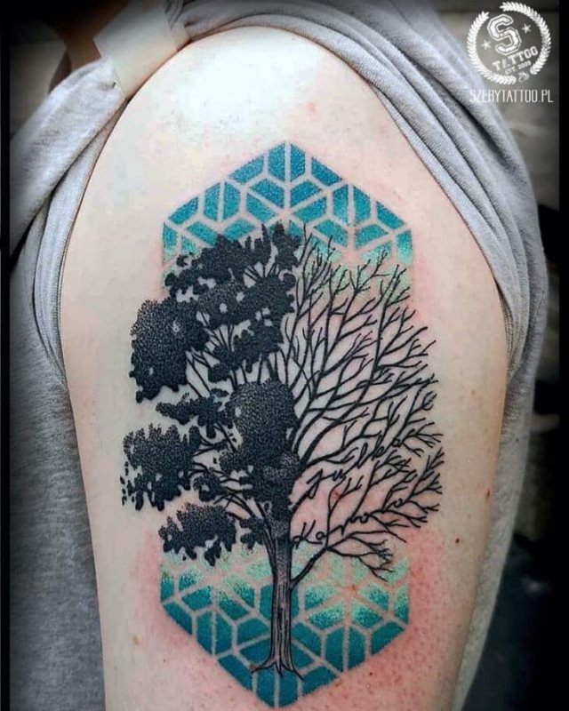 tattoo femenino con un arbol 08