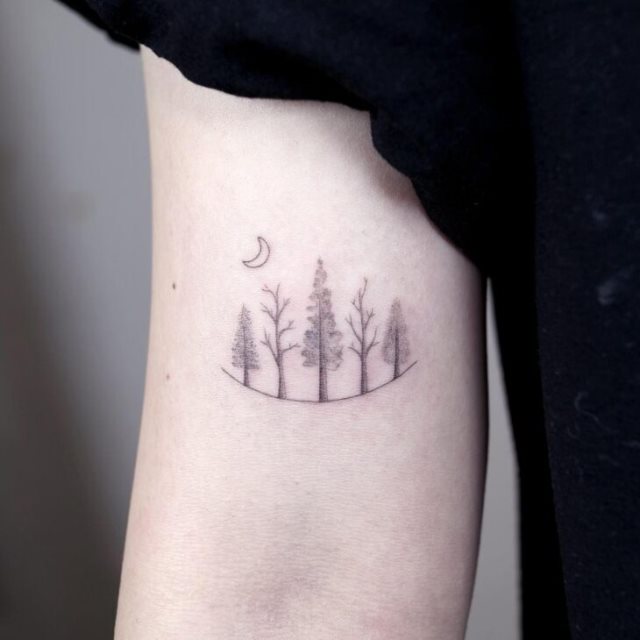 tattoo femenino con un arbol 11