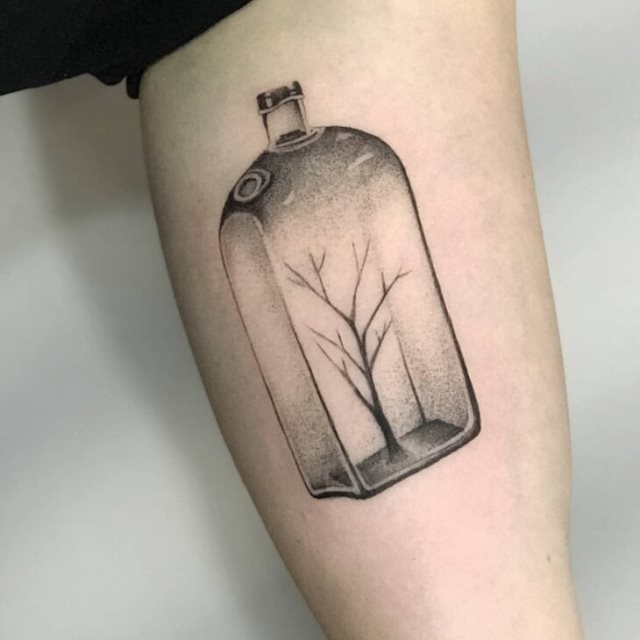 tattoo femenino con un arbol 34