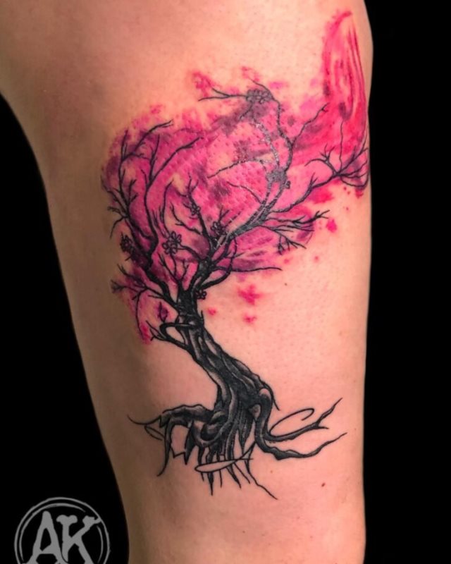 tattoo femenino con un arbol 75