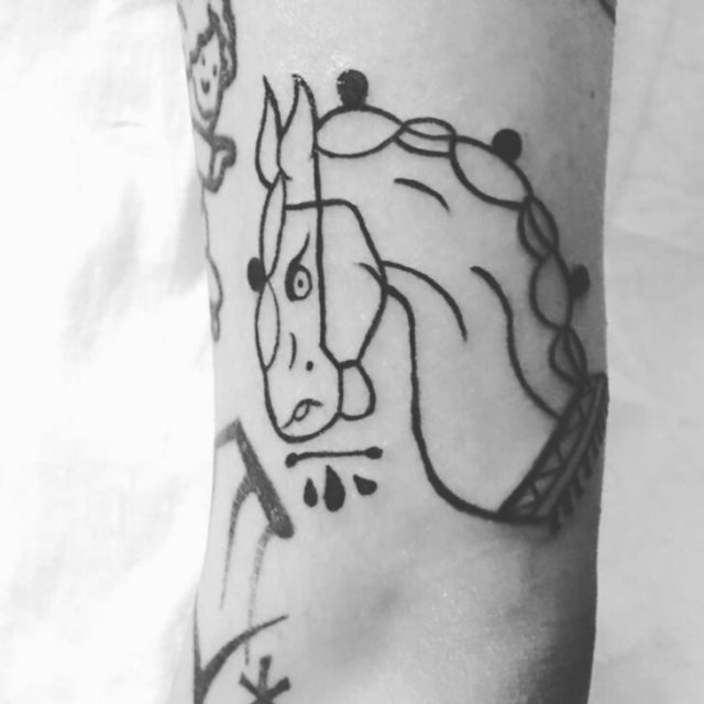 tattoo femenino con un caballo 19