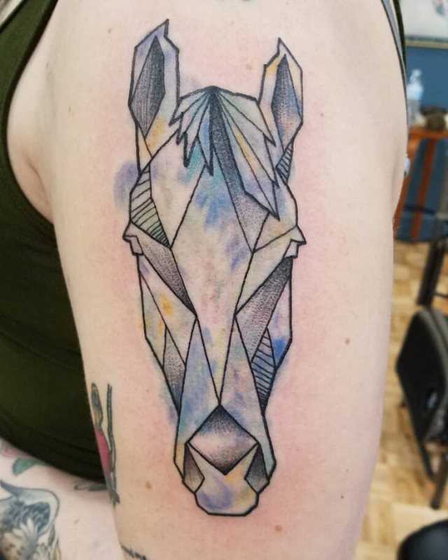 tattoo femenino con un caballo 23