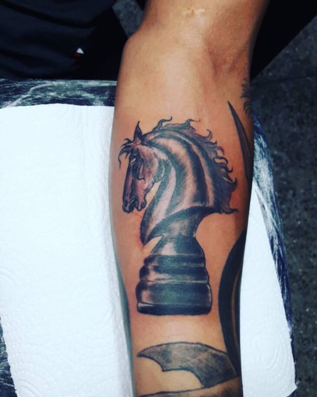 tattoo femenino con un caballo 27