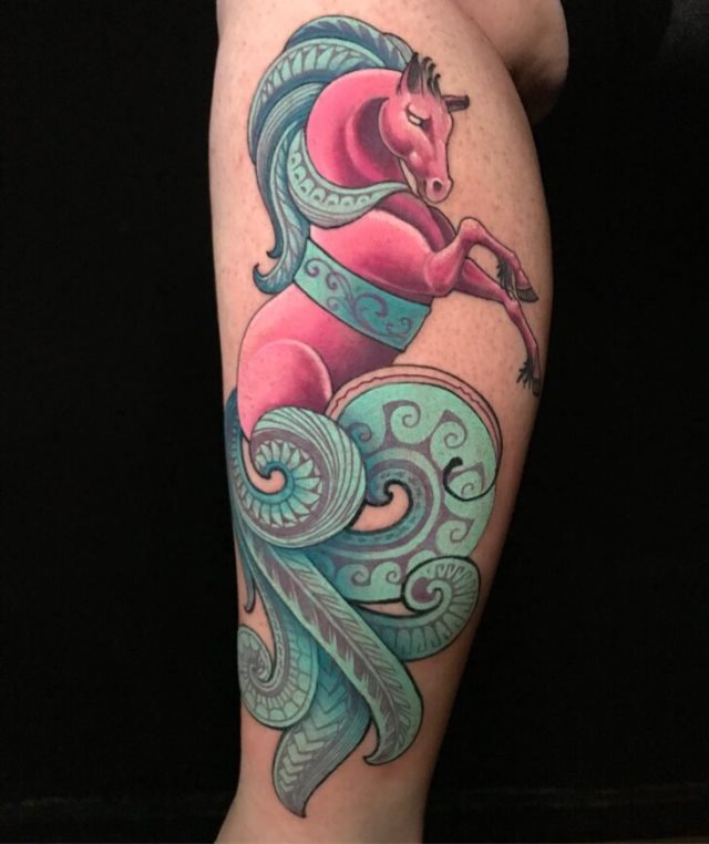 tattoo femenino con un caballo 67