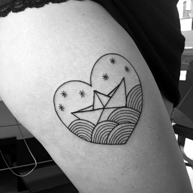 tattoo femenino con un corazon 15