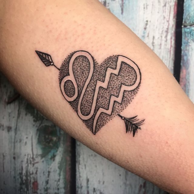 tattoo femenino con un corazon 50