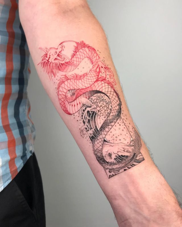 tattoo femenino con un dragon 58