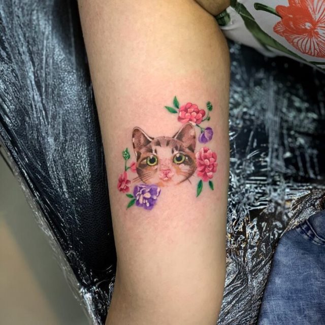 tattoo femenino con un gato 06