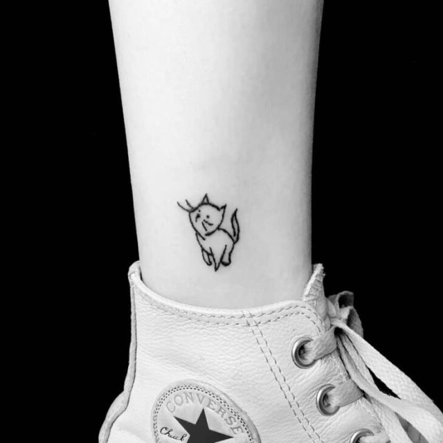 tattoo femenino con un gato 13