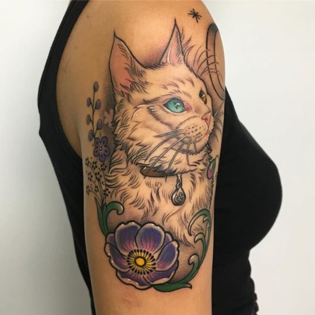 tattoo femenino con un gato 31