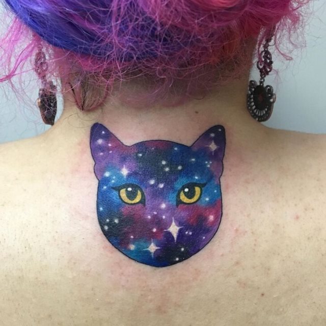 tattoo femenino con un gato 44
