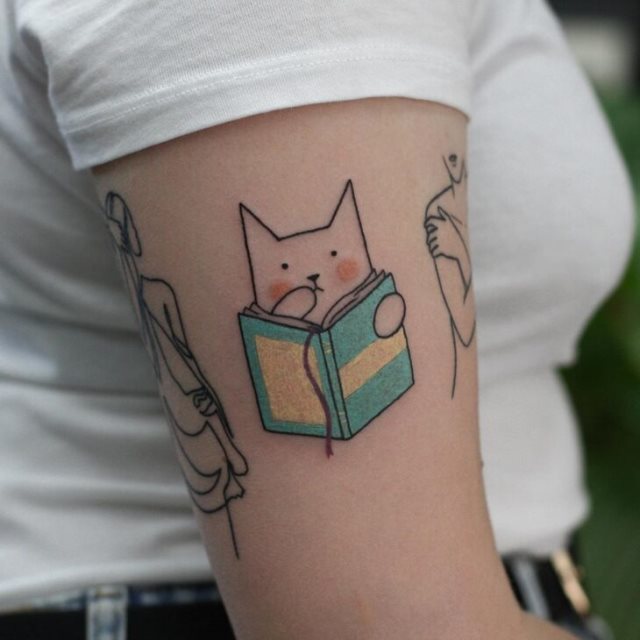 tattoo femenino con un gato 58