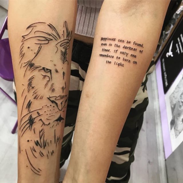 tattoo femenino con un leon 30